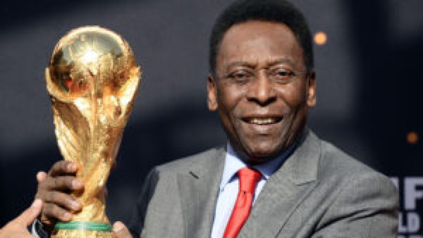 Pele Family Start Arriving at the Hosiptal